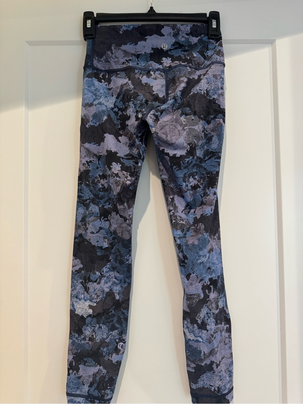 lululemon athletica Black and Blue Floral cropped Leggings